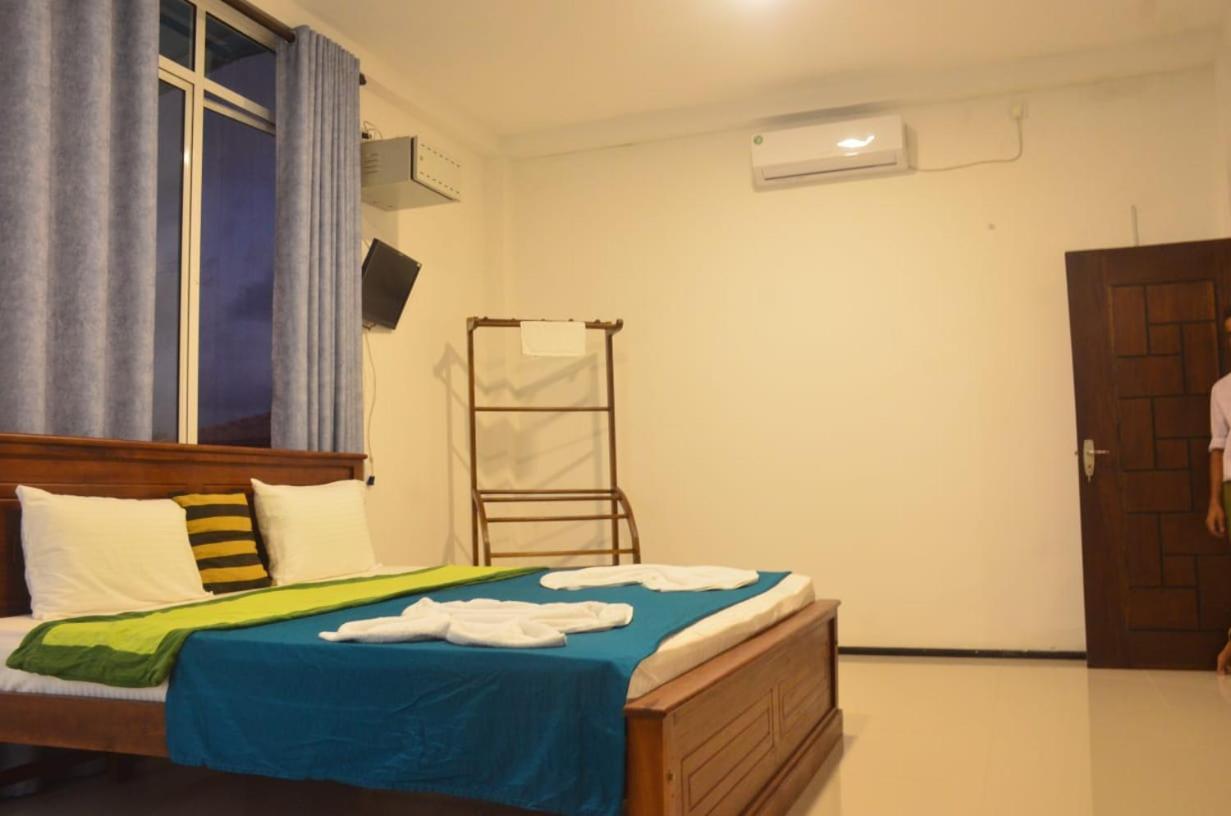 Vidushi Home Minuwangoda Esterno foto