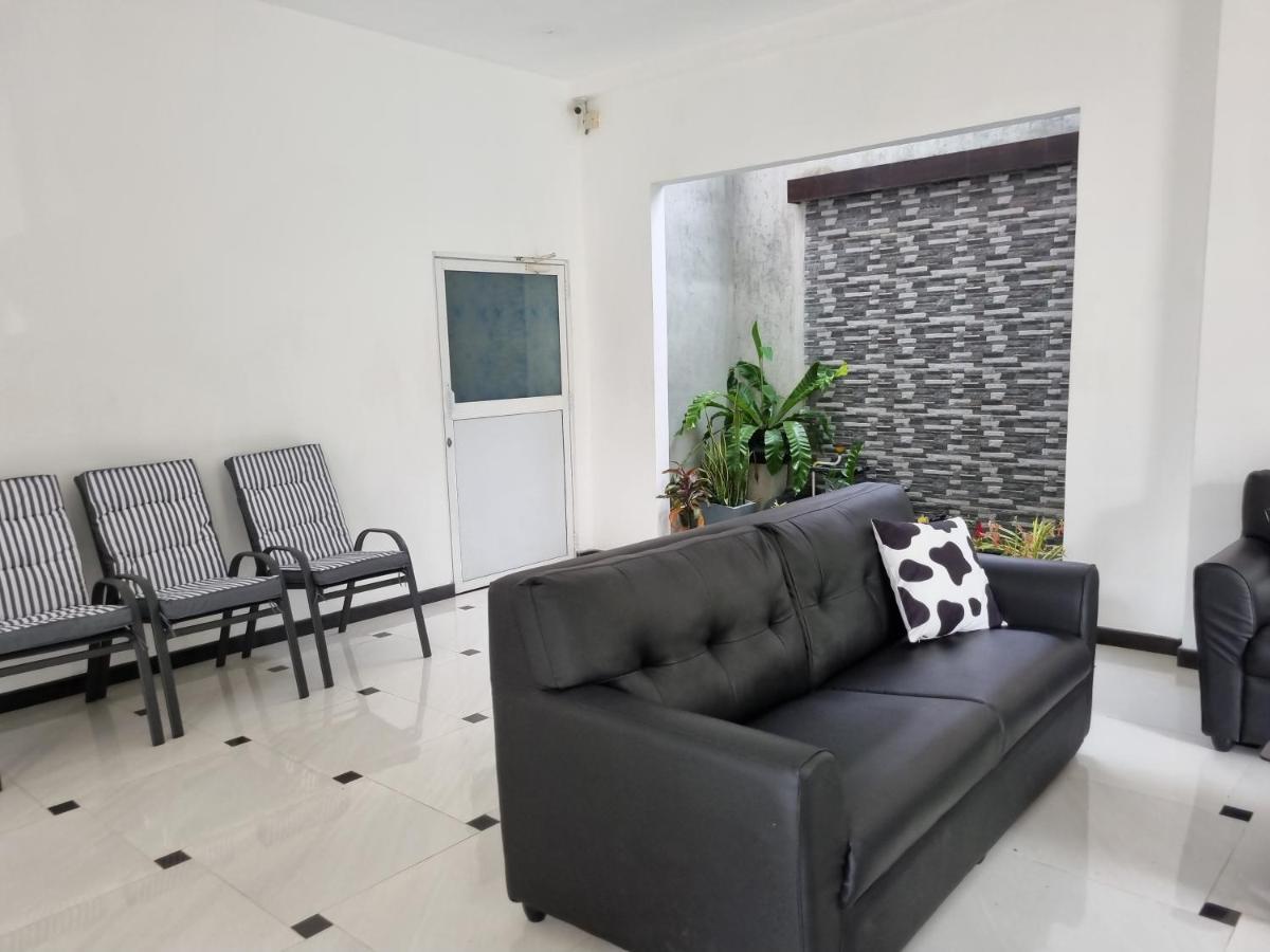 Vidushi Home Minuwangoda Esterno foto