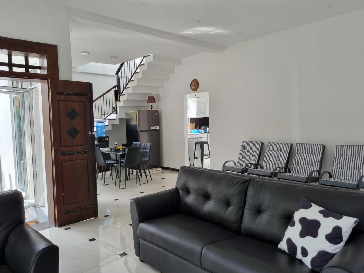 Vidushi Home Minuwangoda Esterno foto