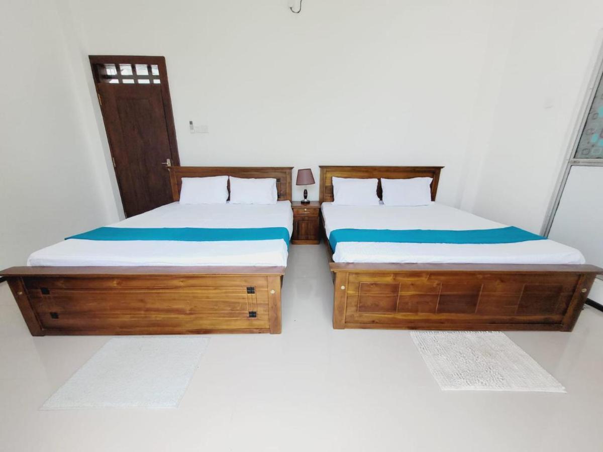 Vidushi Home Minuwangoda Esterno foto